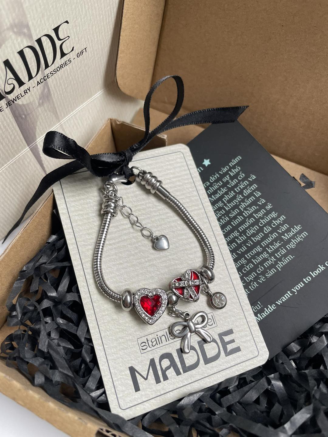 Lover’s Embrace Bracelet collection